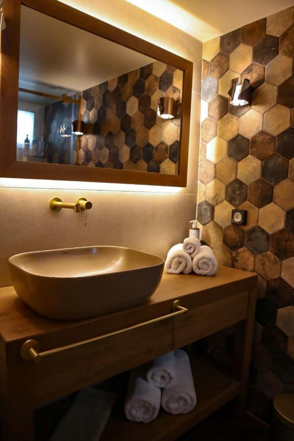 Thiseas Luxury Apartment Atene Esterno foto